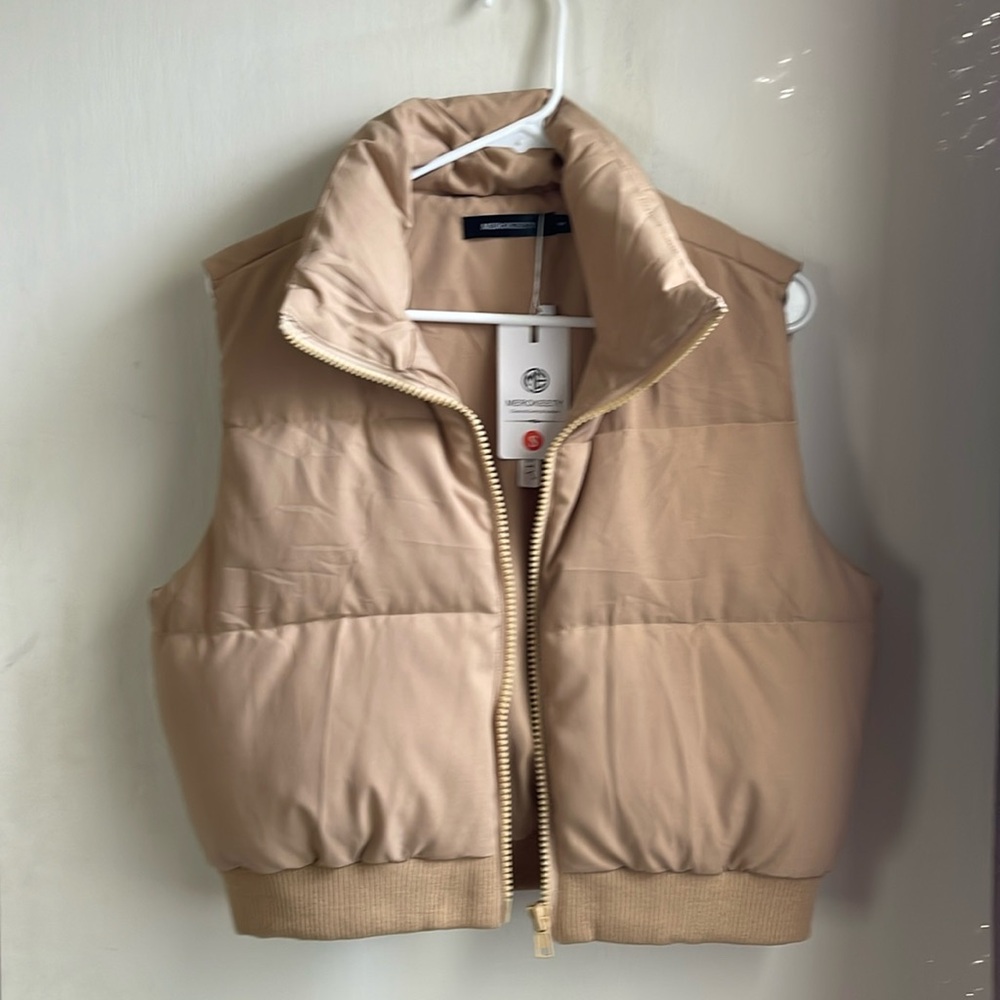 Crop puffer vest